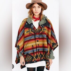 Super rare and collectable.Stunning Pendleton Woolen Mills Chaparral Poncho cape